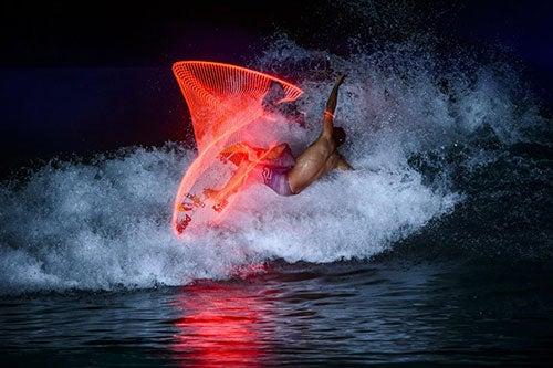Los brasileños Adriano de Souza y Pedro 'Scooby' Viana fueron los surfistas designados | RED BULL