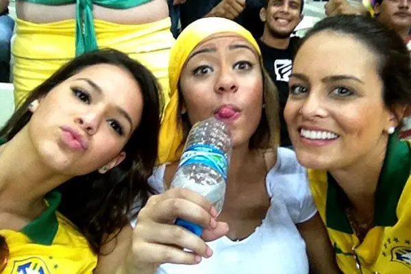 Bruna Marquezine y Rafaella Santos, los 'amuletos' de Neymar