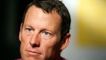 Juez ordena a Lance Armstrong responder preguntas