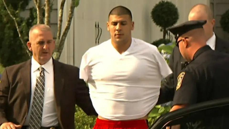 Aaron Hernández es detenido