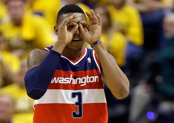 Wizards se lleva el primero contra Pacers
