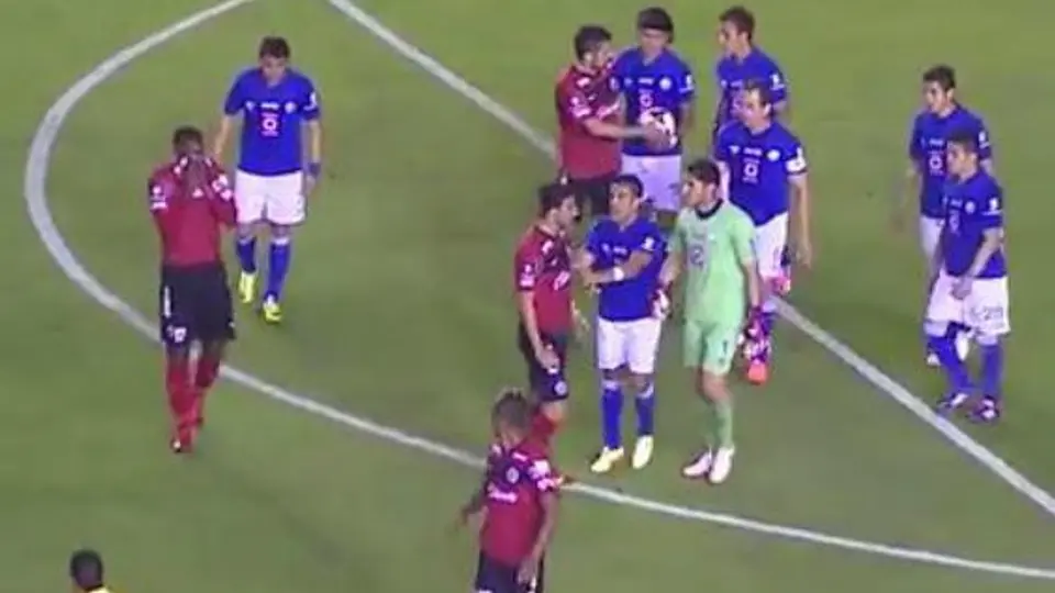 Cruz Azul envió video para protestar expulsión de Corona
