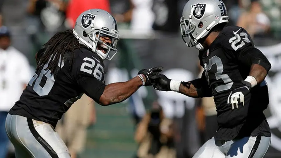 Raiders luce poderosa ofensiva contra Jacksonville
