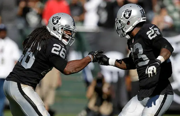 Raiders luce poderosa ofensiva contra Jacksonville