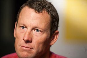 Armstrong alcanza acuerdo en demanda por más de 3 mdd