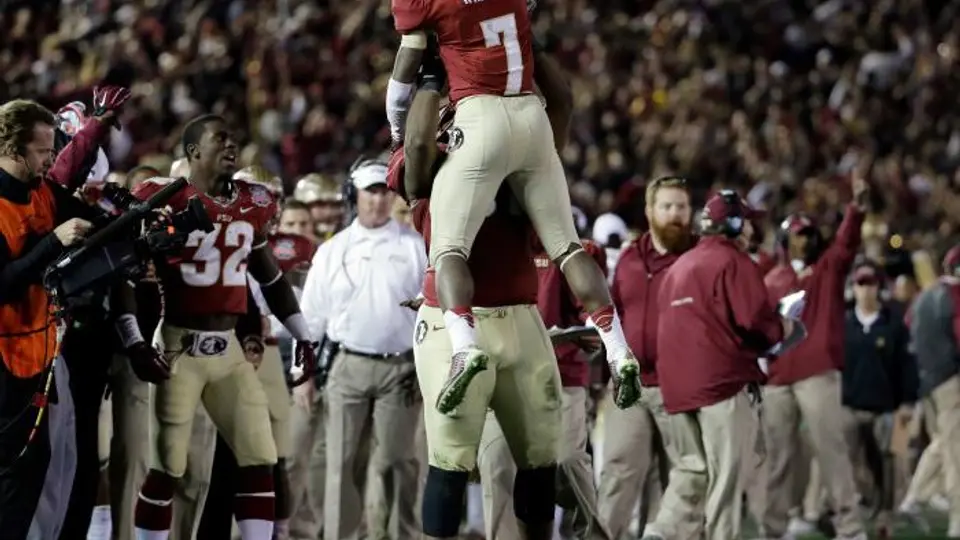 Florida State alza tercer título de NCAA