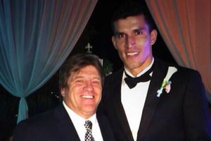 Miguel Herrera asiste a la boda del Maza
