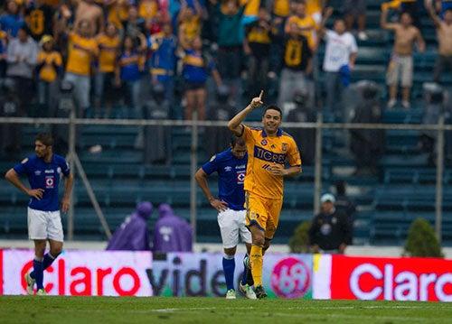 Juninho, luego de marcarle a Cruz Azul | BERNARDO MALDONADO