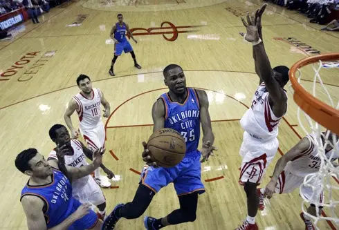 Thunder pone la serie 3-0 ante Rockets