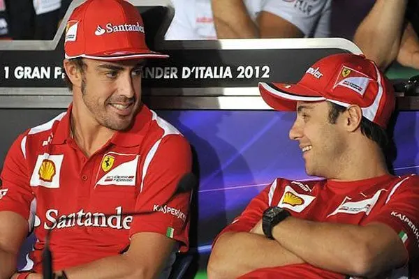 Fernando Alonso desea suerte a Felipe Massa