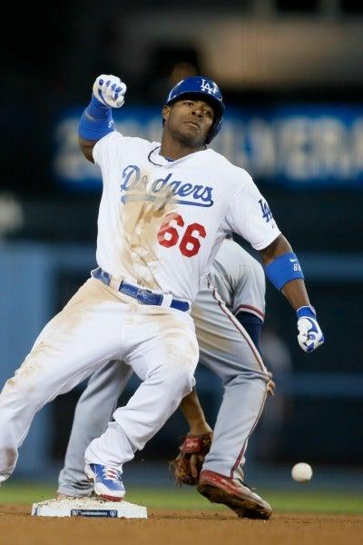 Yasiel Puig recorre las bases | AP