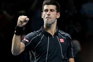 Djokovic se lleva la victoria ante Federer en la Copa Masters