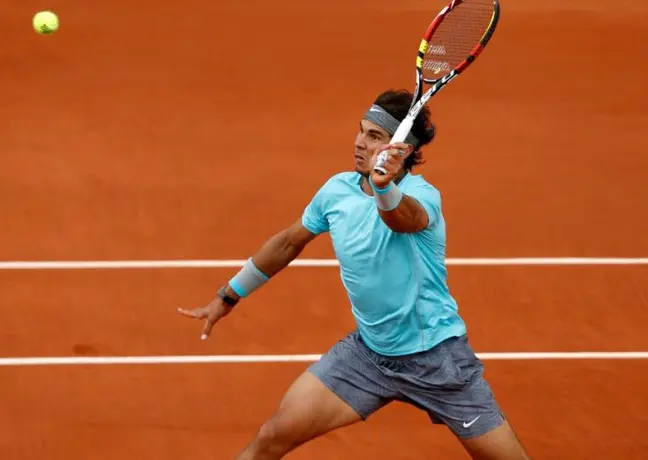 Nadal consigue pase a tercera ronda en Francia