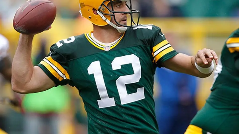 Rodgers lidera paliza contra Washington