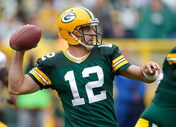 Rodgers lidera paliza contra Washington