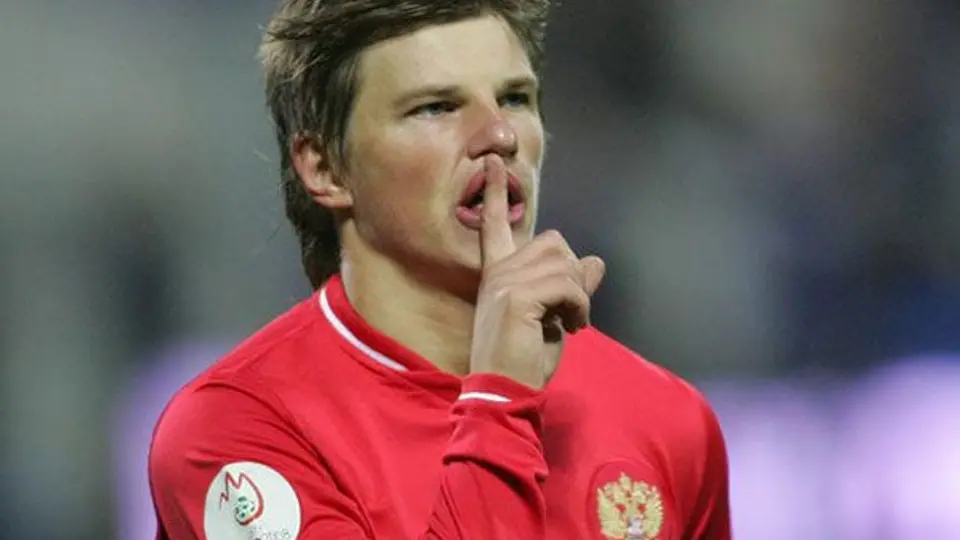 Arshavin, borracho y provocando una pelea
