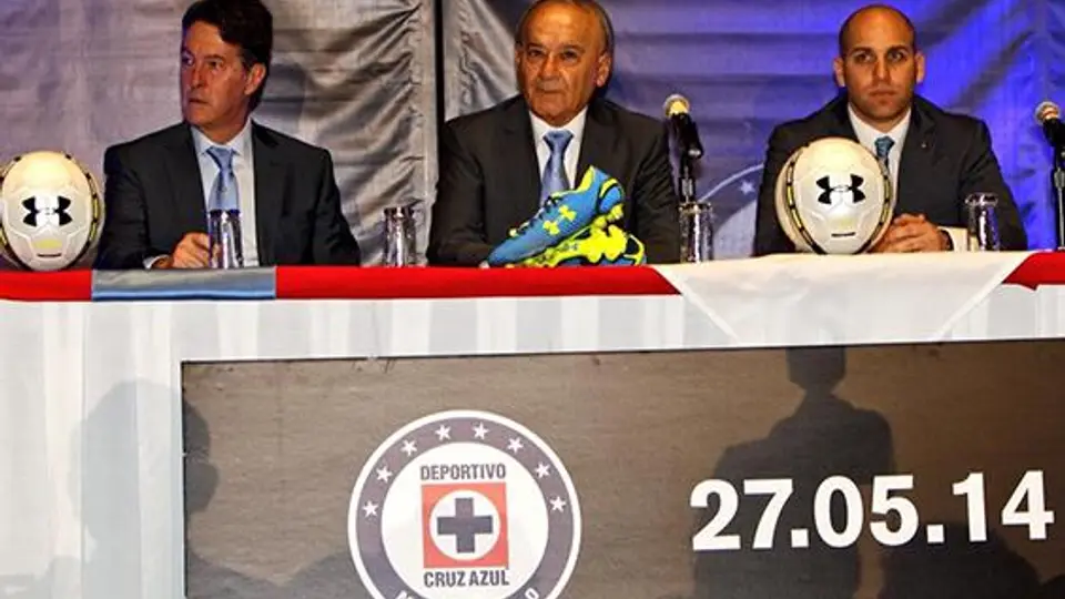 Cruz Azul firma contrato con  Under Armour