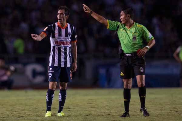 La expulsión a César Delgado | DANIEL GÁMEZ