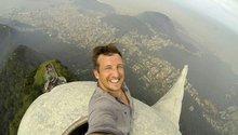 'Selfie' es tomada en la cima del Cristo Redentor de Río
