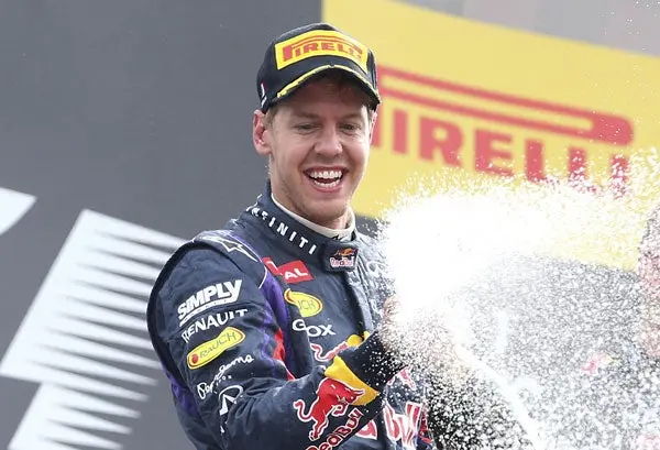 Vettel se lleva el GP de Italia y apunta al tetracampeonato