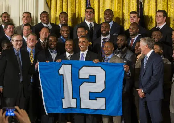 Barack Obama recibe a los Halcones Marinos de Seattle