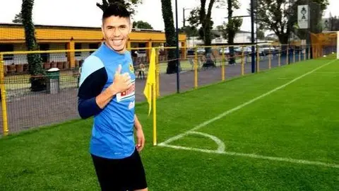 Oribe Peralta reporta con América