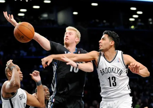 Jorge Gutiérrez colabora en triunfo de Nets sobre Minnesota