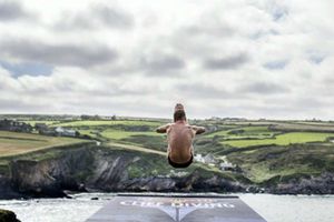 Reino Unido, sexta parada del Red Bull Cliff Diving