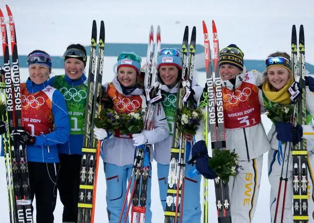 Finlandia y Noruega ganan el oro en esquí de fondo