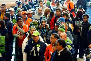 Se desata caos en estación del tren cercana al MetLife