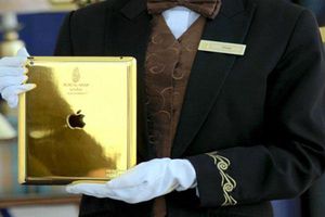 Hotel en Dubai recibe a sus huéspedes con iPads de oro