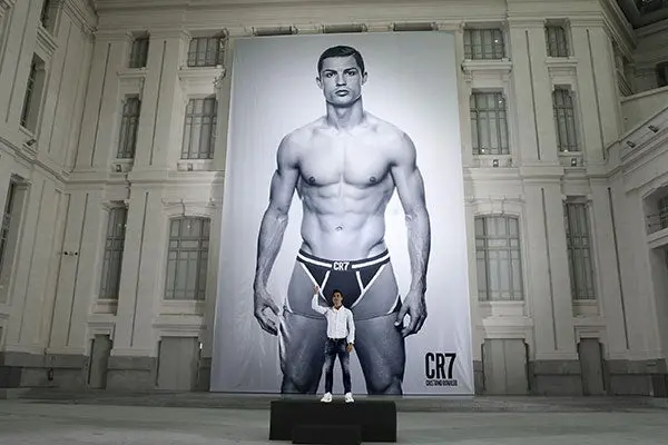 Cristiano Ronaldo, 'espectacular' en ropa interior