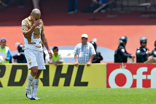 Darío Verón lamenta su expulsión ante León | MEXSPORT