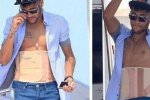 Neymar vacaciona con faja por rehabilitación