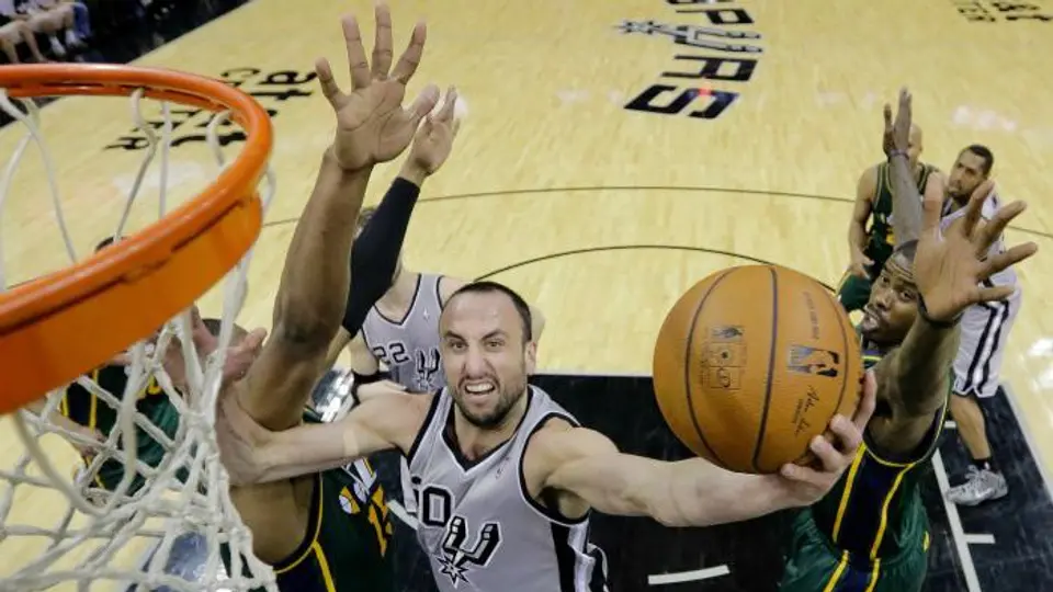Spurs logra su décimo triunfo consecutivo
