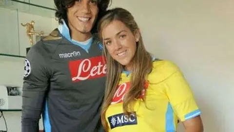 'Cavani ha traicionado a Dios', dice su esposa, por supuesta infidelidad