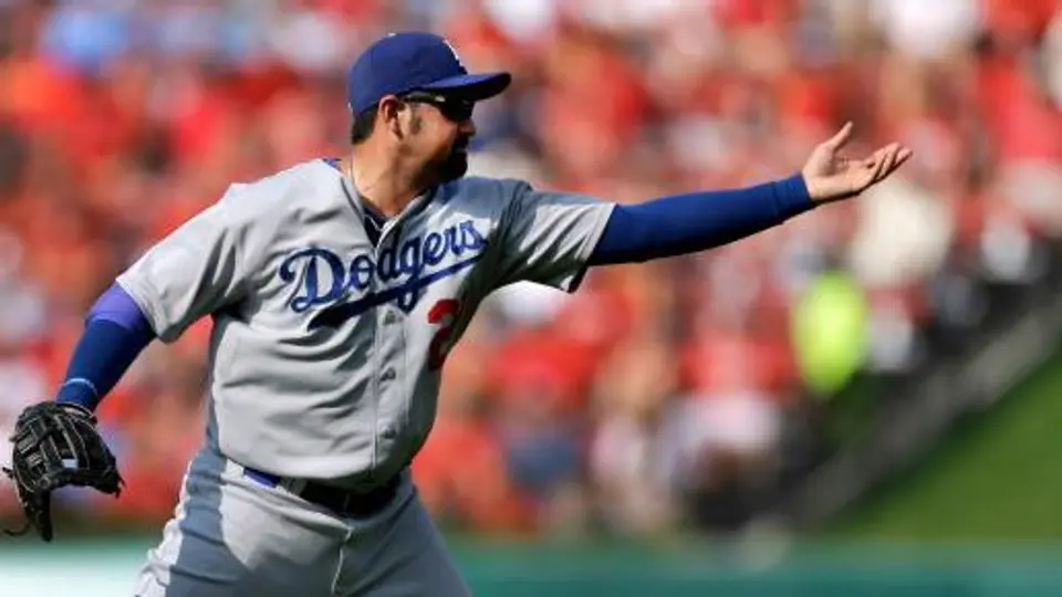 Adrián González da el triunfo a los Dodgers