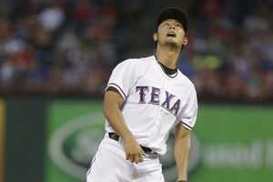 Yu Darvish poncha a 14 en victoria de Rangers ante Diamondbacks