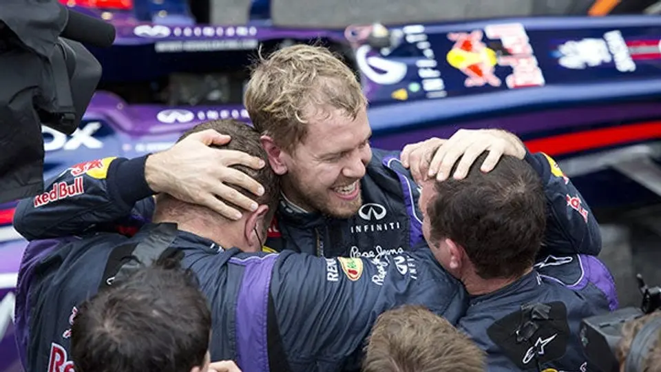 Vettel, orgulloso de igualar récord de Schumacher
