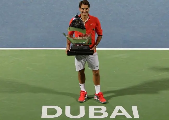 Federer derrota a Berdych y es campeón en Dubai