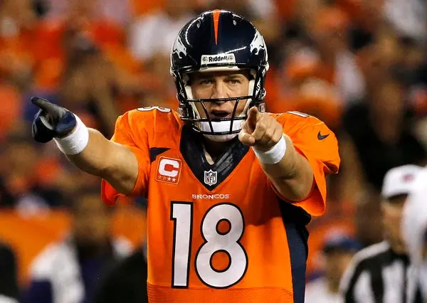Broncos 'galopan' a ritmo de 90 puntos y 926 yardas totales