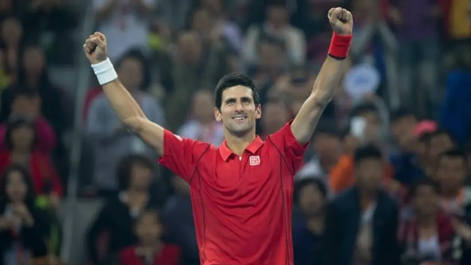 Djokovic logra cómodo pase a Semifinales de Beijing