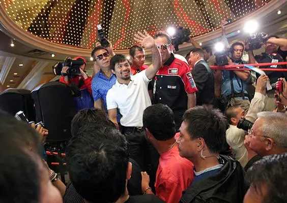 Pacquiao llega a Las Vegas para revancha con Bradley