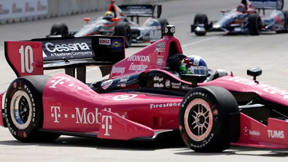 Accidente en IndyCar deja 14 heridos