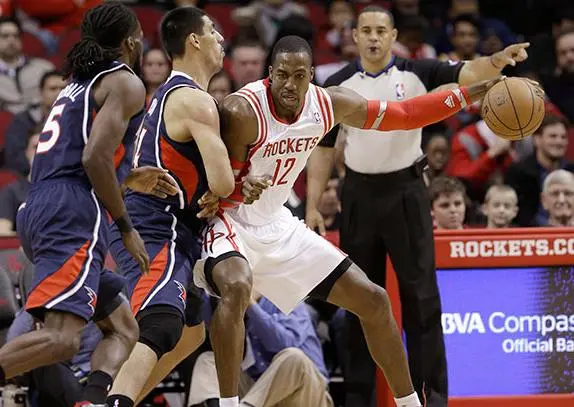 Rockets derrota a Ayón y los Hawks