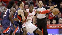 Rockets derrota a Ayón y los Hawks