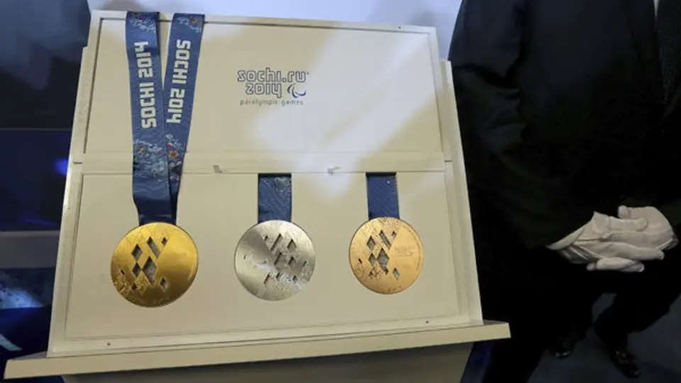 Presentan medallas para los JO de  Sochi 2014