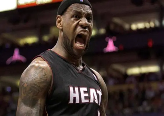 LeBron comanda victoria del Heat sobre Cleveland