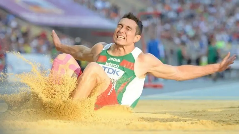 Luis Rivera conquista redes sociales con el bronce