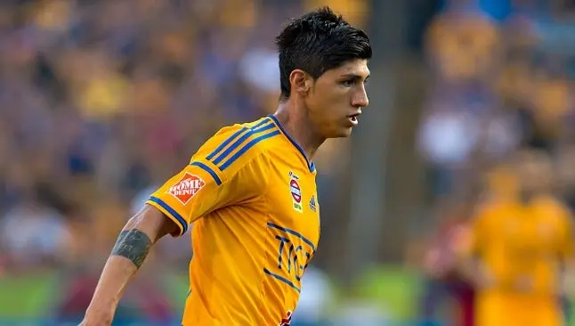 Alan Pulido durante juego con Tigres en el Clausura 2014 | MEXSPORT